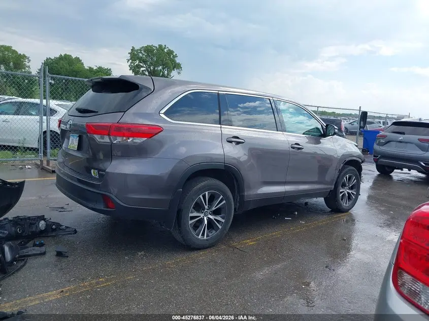 2019 TOYOTA HIGHLANDER LE