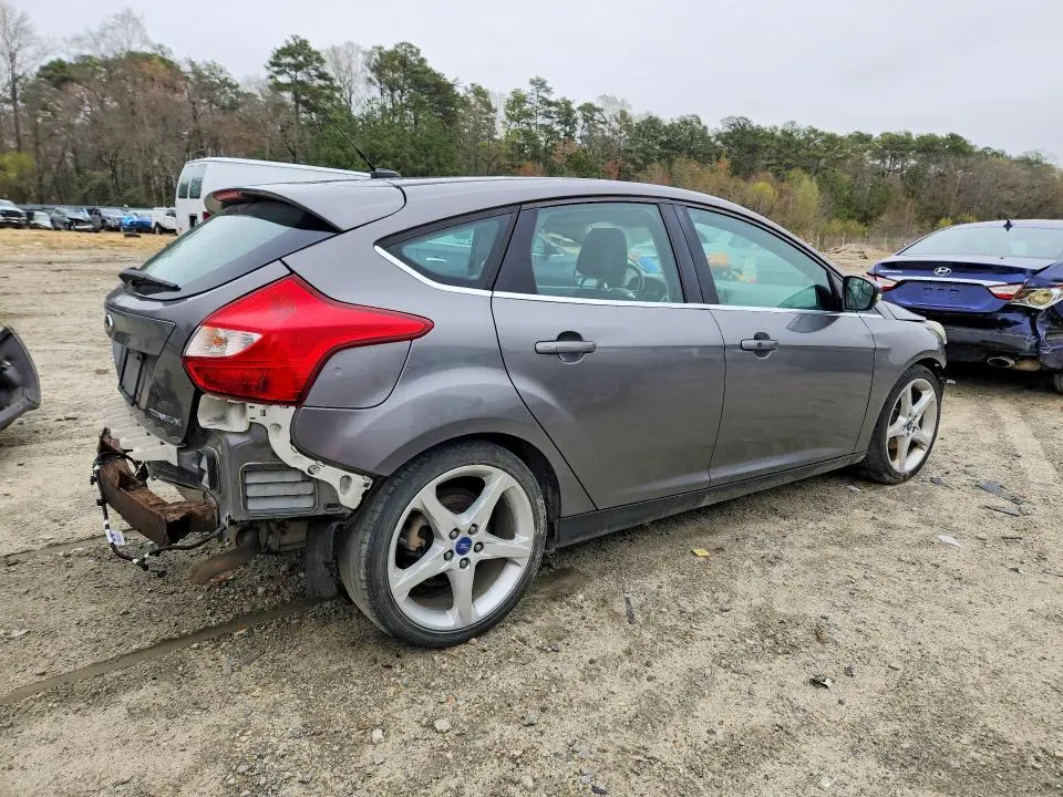 2012 FORD FOCUS TITANIUM  