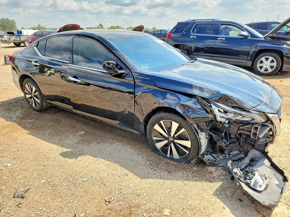 2020 NISSAN ALTIMA SL  
