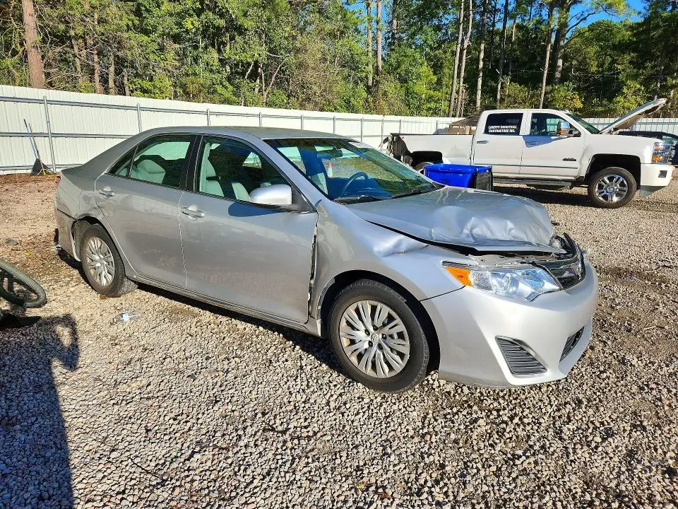 2013 TOYOTA CAMRY LE  