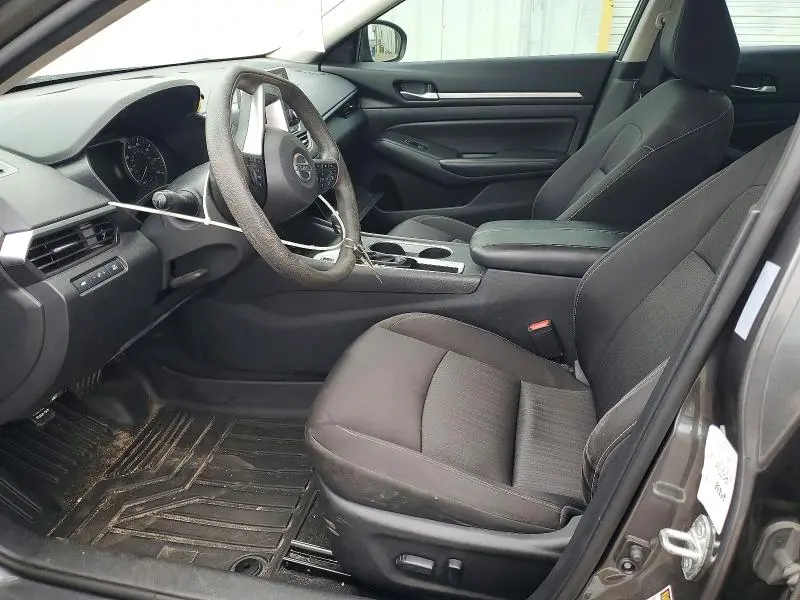 2022 NISSAN ALTIMA SV  