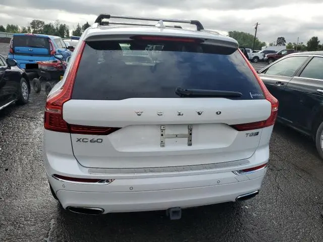 2018 VOLVO XC60 T8 INSCRIPTION  