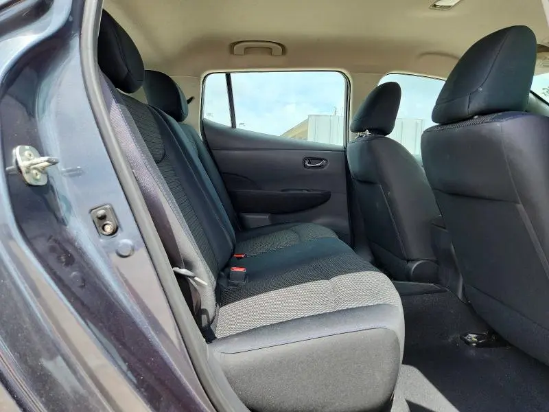 2013 NISSAN LEAF S  