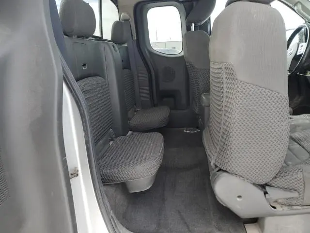 2017 NISSAN FRONTIER SV  