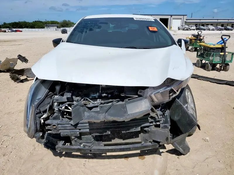 2021 NISSAN VERSA S  