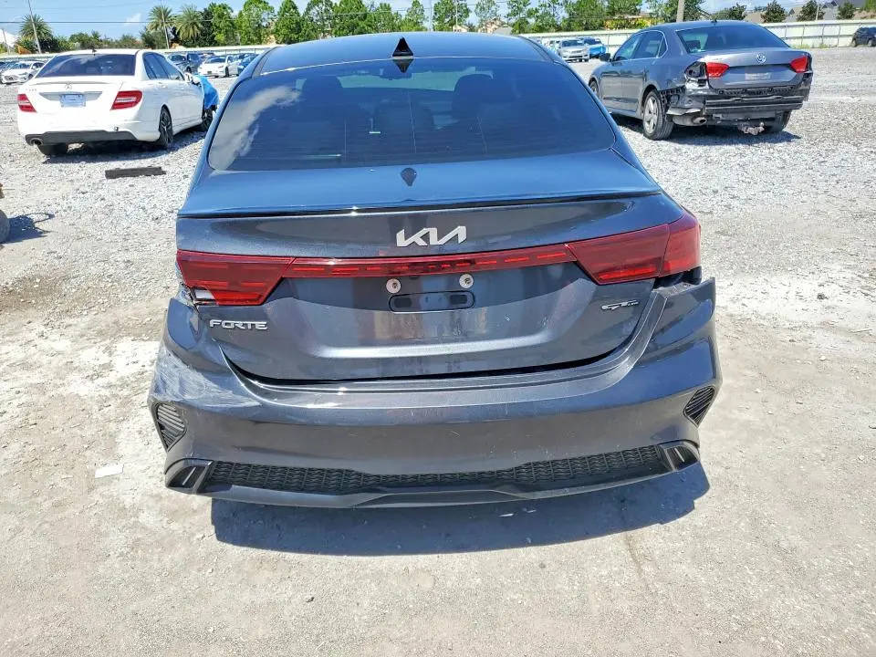 2024 KIA FORTE GT LINE  