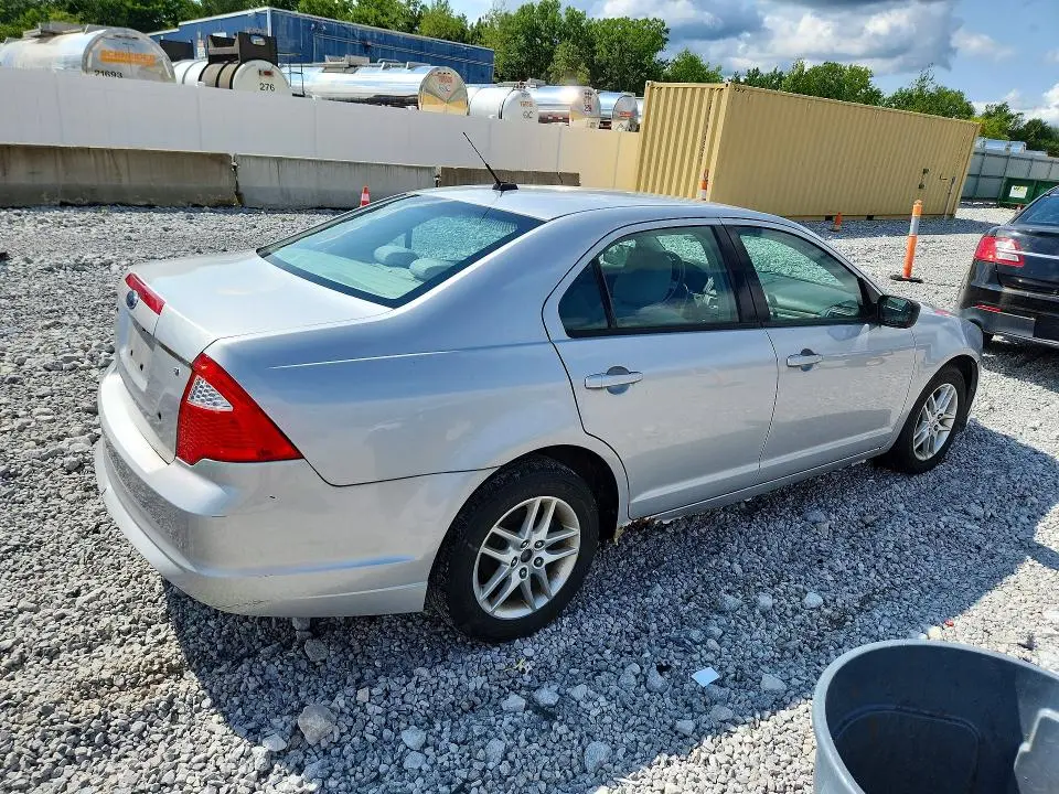 2010 FORD FUSION S  