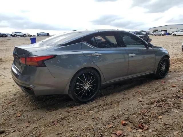 2019 NISSAN ALTIMA SV  