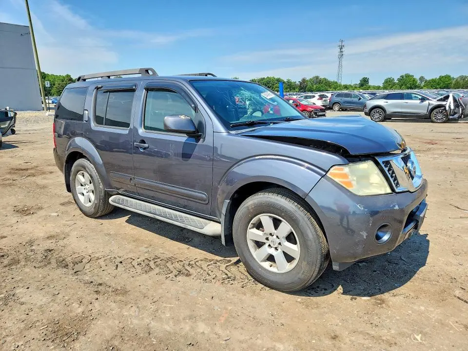 2011 NISSAN PATHFINDER S  