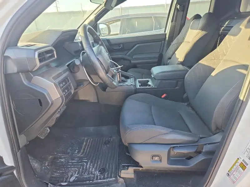 2024 TOYOTA TACOMA SR5  