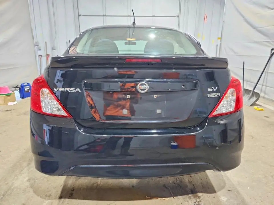 2019 NISSAN VERSA SV  