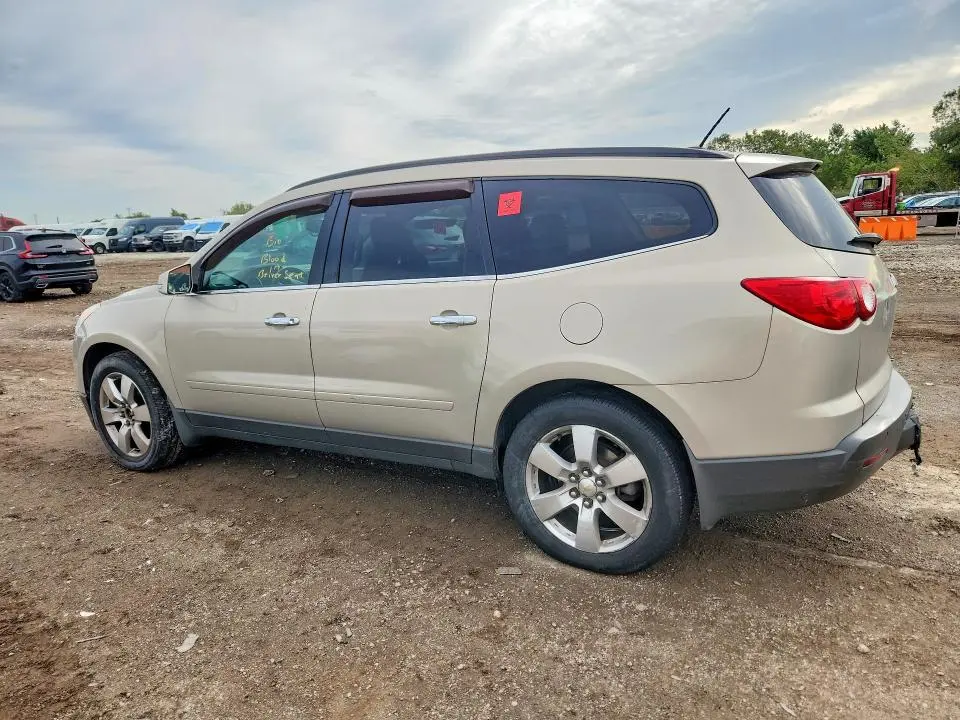 2012 CHEVROLET TRAVERSE LT  