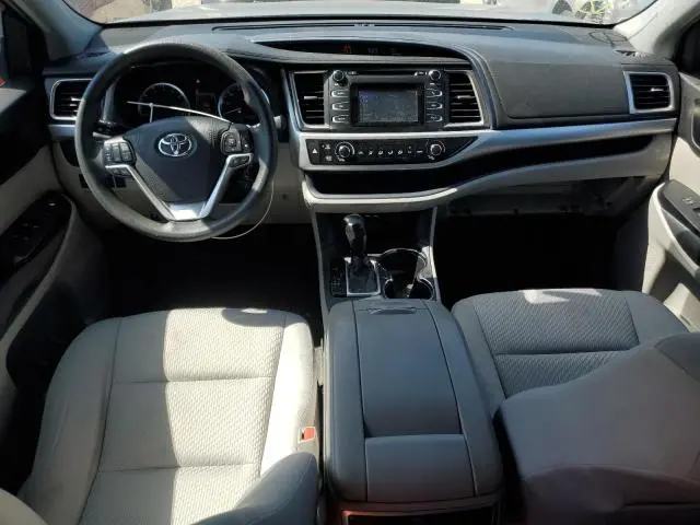 2019 TOYOTA HIGHLANDER LE  