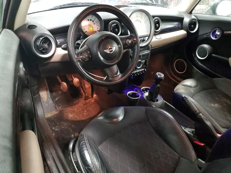 2012 MINI COOPER   
