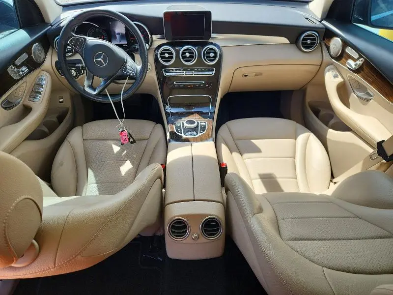 2019 MERCEDES-BENZ GLC 300  