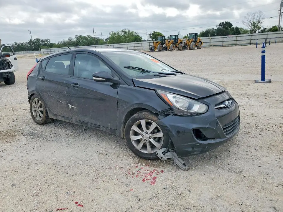 2013 HYUNDAI ACCENT SE  