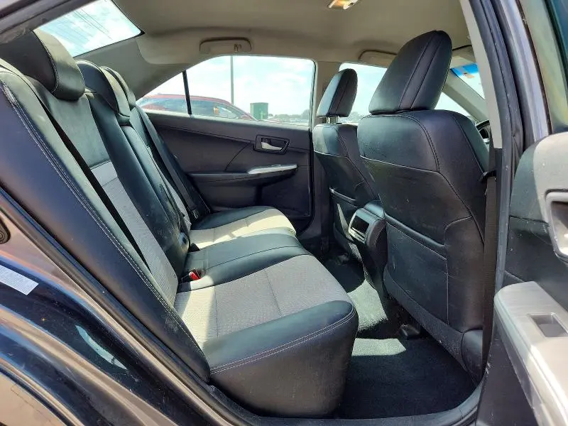2014 TOYOTA CAMRY SE  