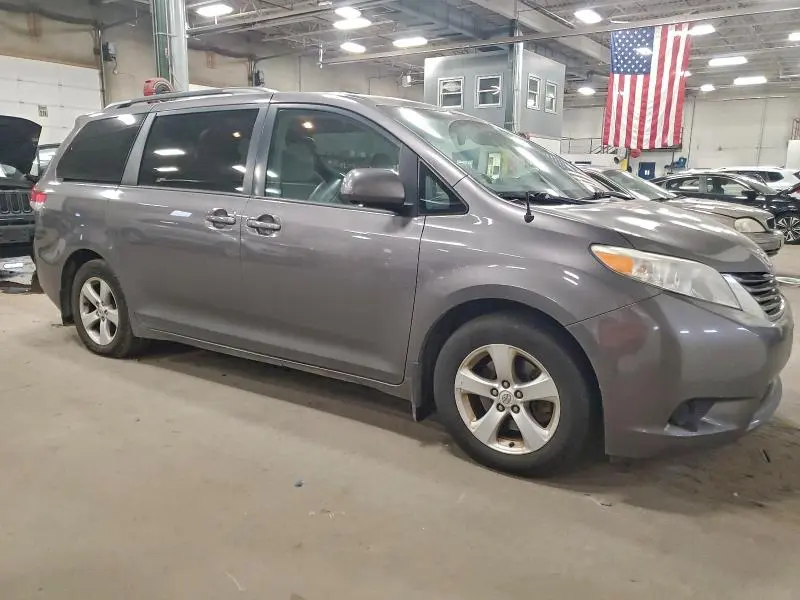 2011 TOYOTA SIENNA LE  