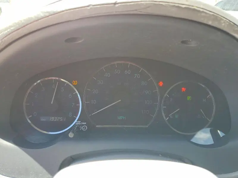 2010 TOYOTA SIENNA LE 7-PASSENGER  