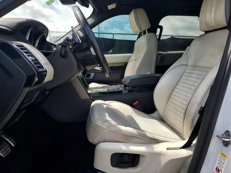2017 LAND ROVER DISCOVERY HSE LUXURY  
