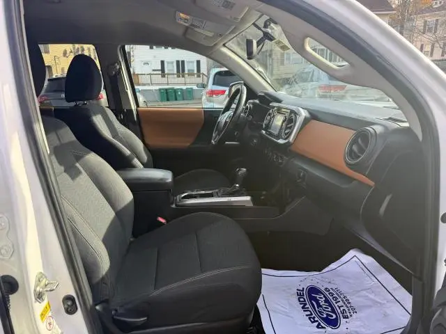 2016 TOYOTA TACOMA DOUBLE CAB  