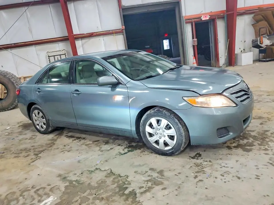2011 TOYOTA CAMRY LE  