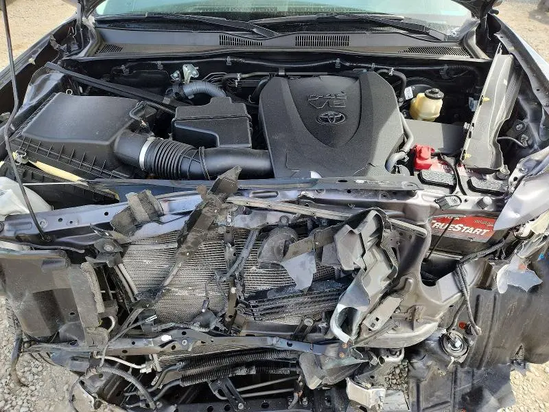 2017 TOYOTA TACOMA SR5 V6  
