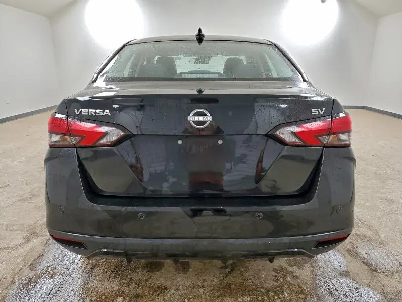 2023 NISSAN VERSA SV  