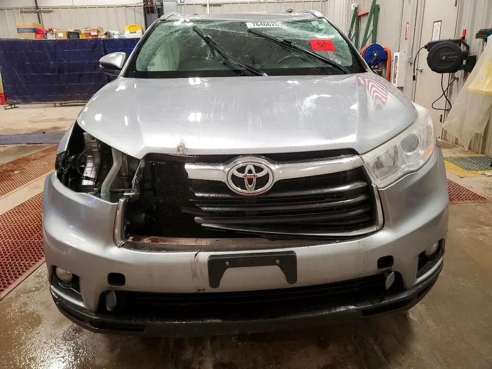 2014 TOYOTA HIGHLANDER XLE  