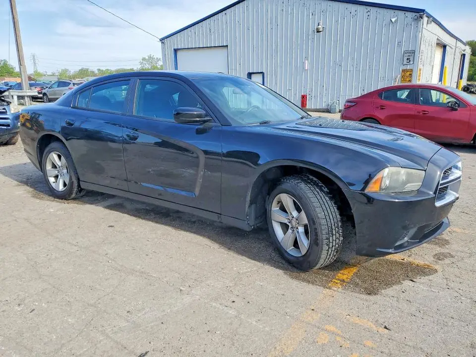 2014 DODGE CHARGER SE  