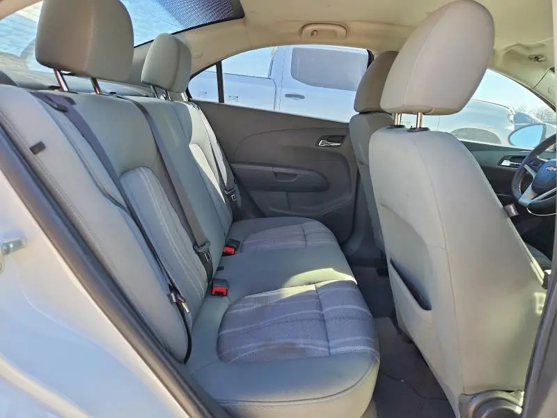 2017 CHEVROLET SONIC LT  