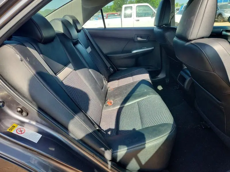 2014 TOYOTA CAMRY SE  