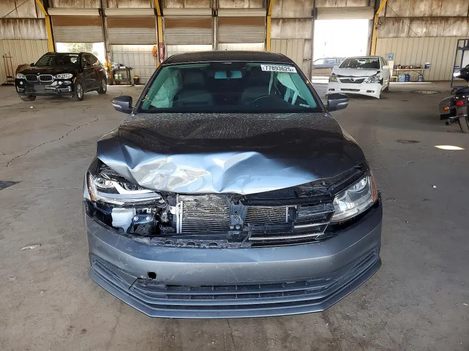 2017 VOLKSWAGEN JETTA SE  