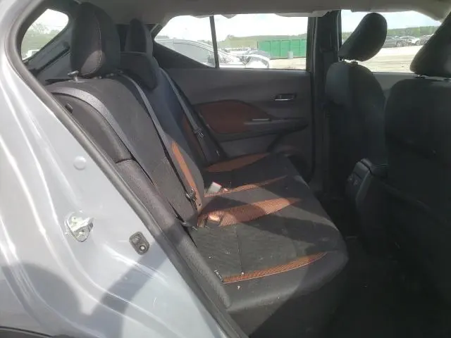 2024 NISSAN KICKS SR  