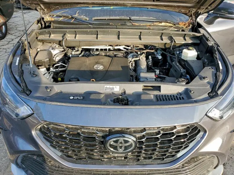 2021 TOYOTA HIGHLANDER XSE  