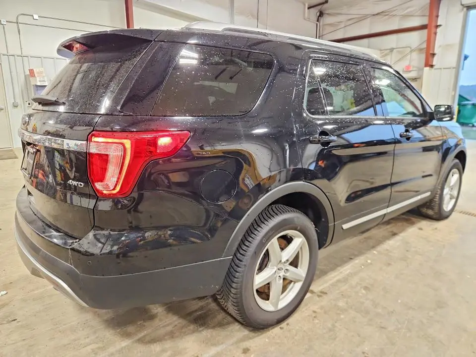 2017 FORD EXPLORER XLT  