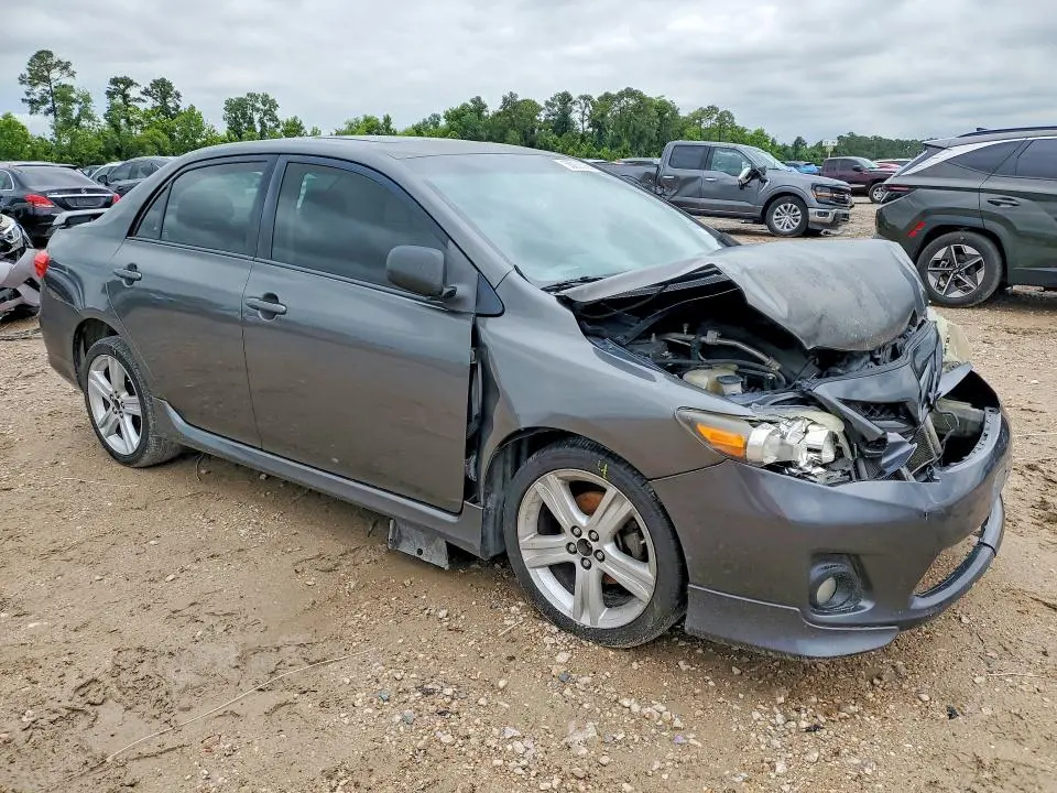 2013 TOYOTA COROLLA S  