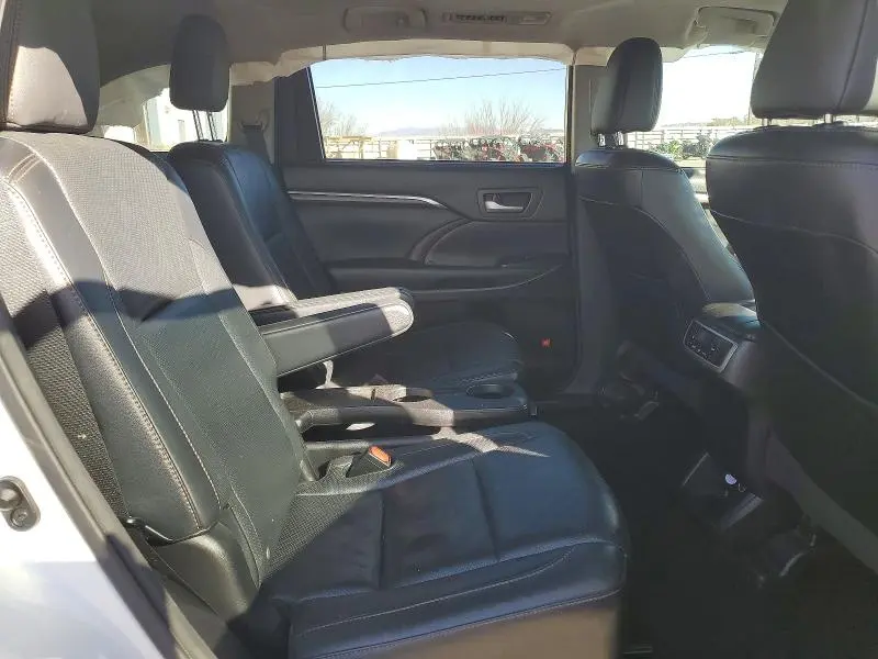 2015 TOYOTA HIGHLANDER LIMITED  