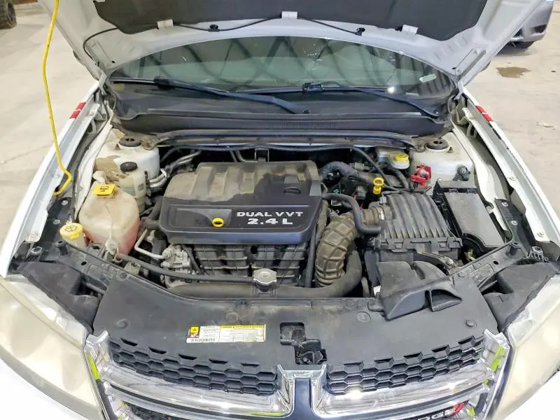 2013 DODGE AVENGER SE  