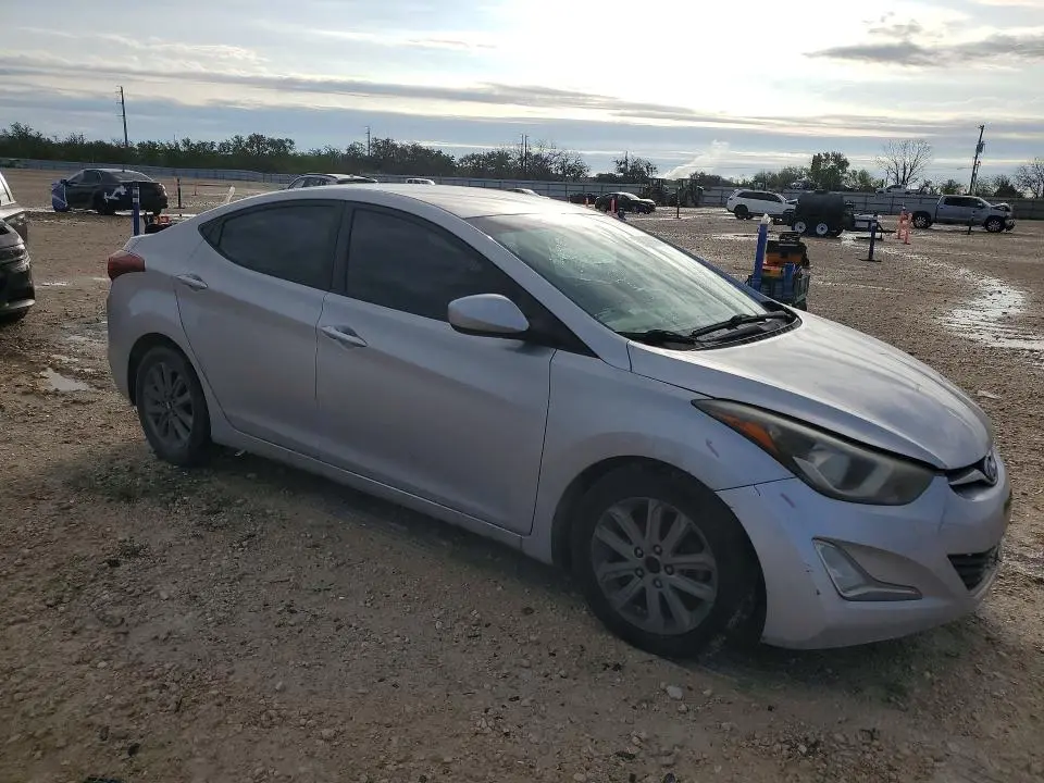 2014 HYUNDAI ELANTRA SE  