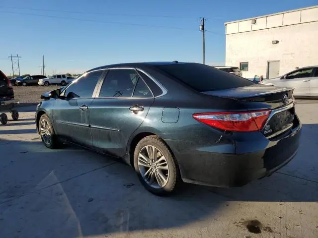 2016 TOYOTA CAMRY LE  
