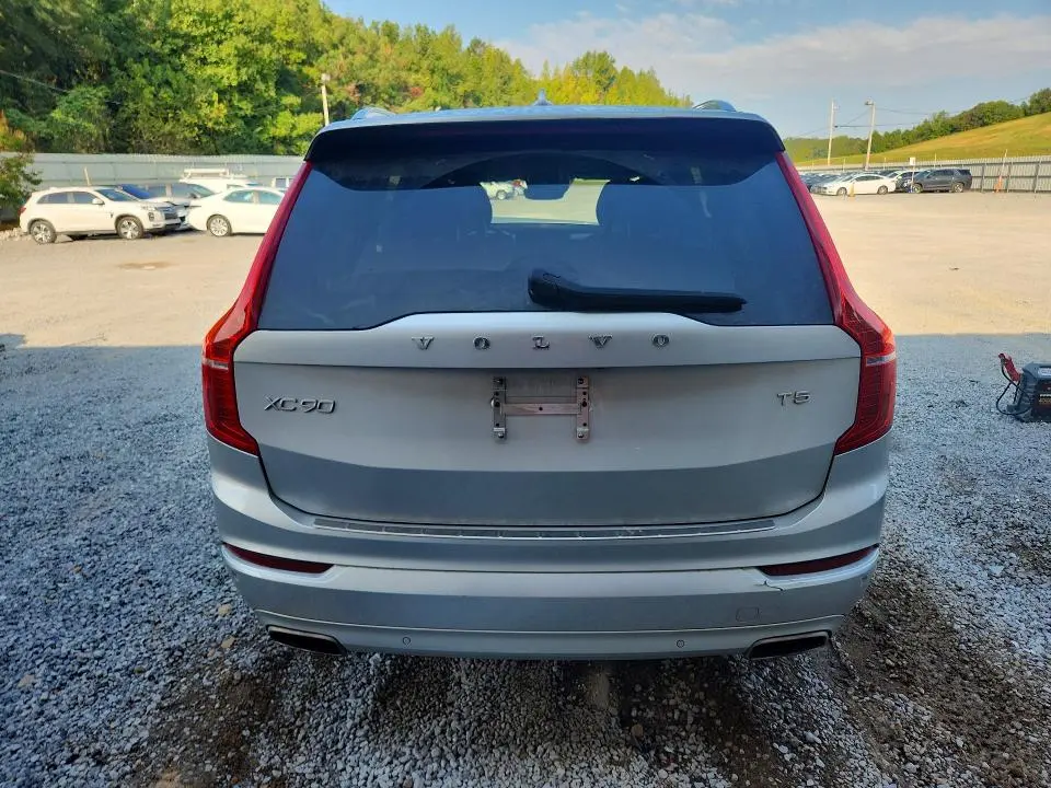 2021 VOLVO XC90 T5 MOMENTUM  