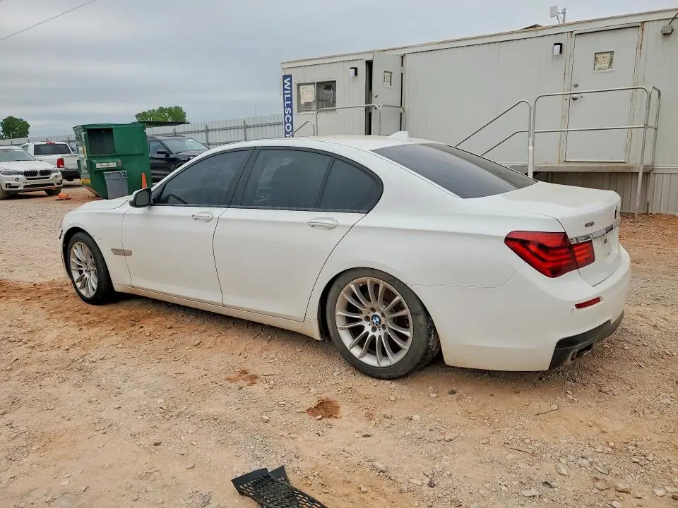 2015 BMW 750 I  