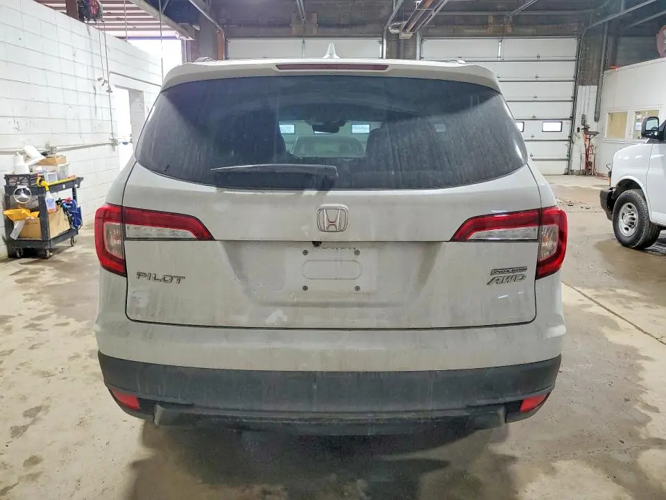 2022 HONDA PILOT SE  