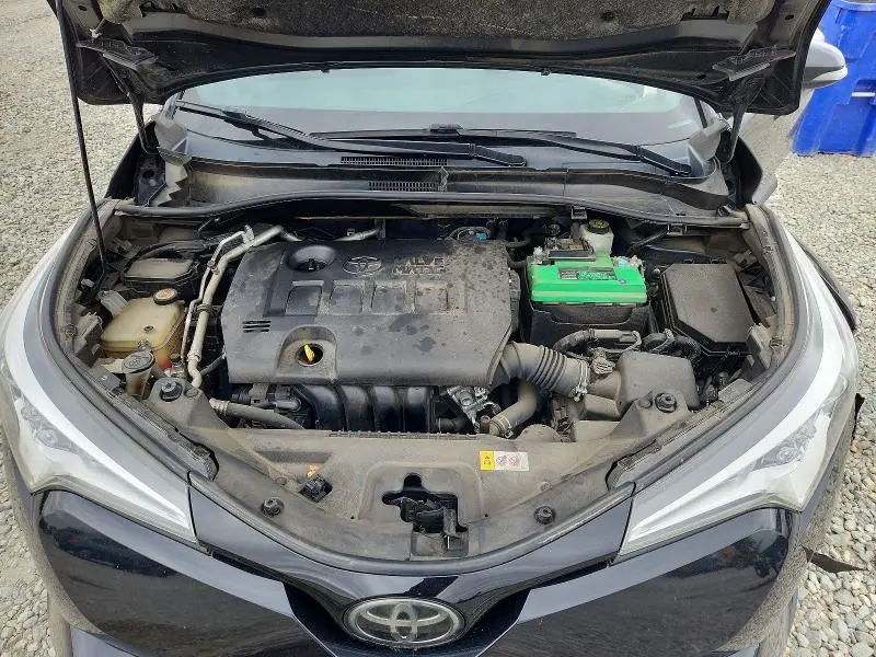 2019 TOYOTA C-HR XLE  