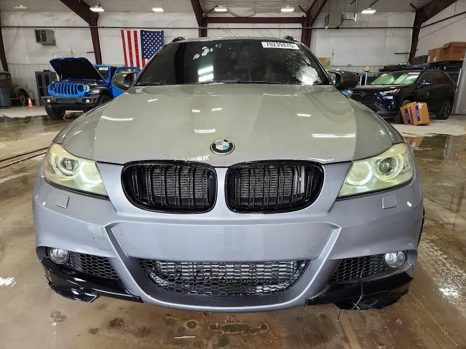 2011 BMW 328 XI  