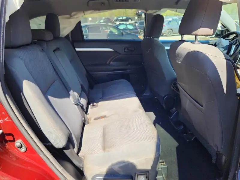 2016 TOYOTA HIGHLANDER LE  
