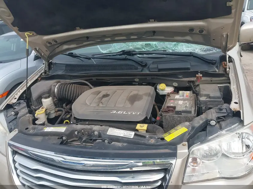 2013 CHRYSLER TOWN & COUNTRY TOURING