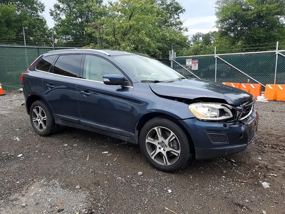 2011 VOLVO XC60 T6  