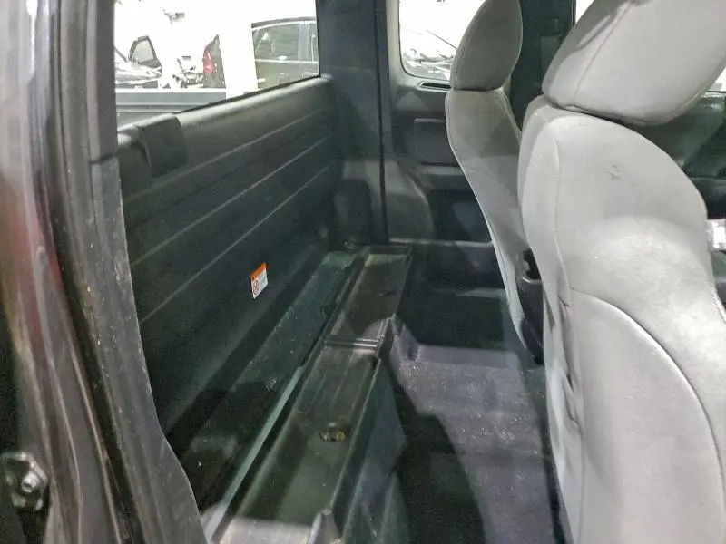 2017 TOYOTA TACOMA SR  